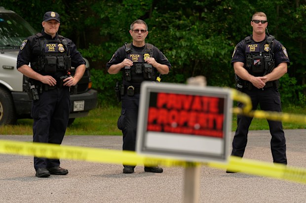 Trump administration orders ICE to suspend vehicle stops after fatal ...