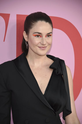 Shailene Woodley in a low-coverage makeup look at the CFDA Awards this week.