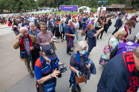 Crowds arrive at the MCG for the first game of 2022.