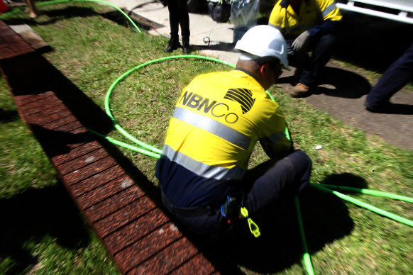Labor said NBN technicians did back-breaking dirty work while “executives wallow in $77 million in bonuses”.