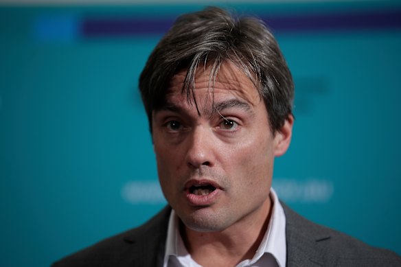 Nick Coatsworth says under-50s should get the AstraZeneca vaccine if they wish.