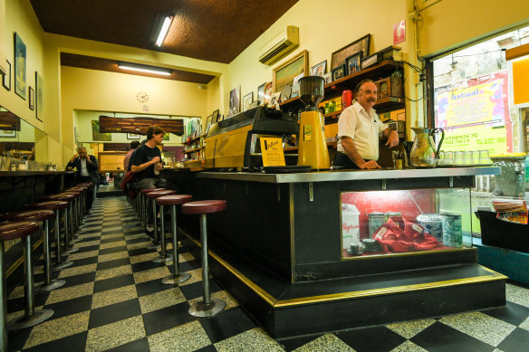 Pelligrini’s: classic espresso bar.