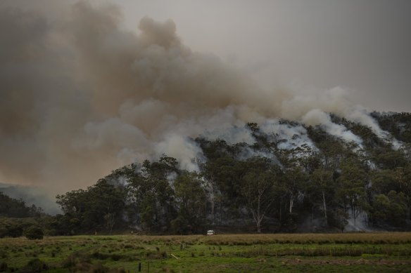 Backburning took place on the Gospers Mountain Fire at Colo last week ahead of deteriorating weather conditions.