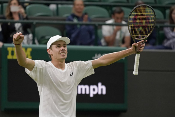 Both Alex De Minaur and his British girlfriend Katie Boulter advanced at Wimbledon.