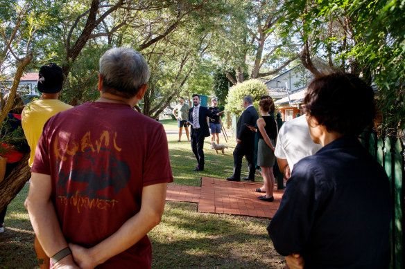 There was only one registered bidder at the Lane Cove auction and he walked away with the keys.