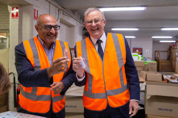 Peter Khalil at a factory in Brunswick last year with federal leader Anthony Albanese.