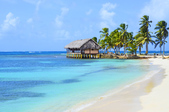 A day trip out to the idyllic San Blas Islands is a must.