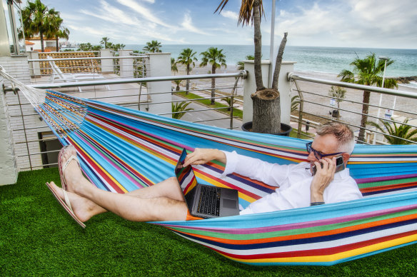 Combining holiday destinations with remote work is becoming a trend..