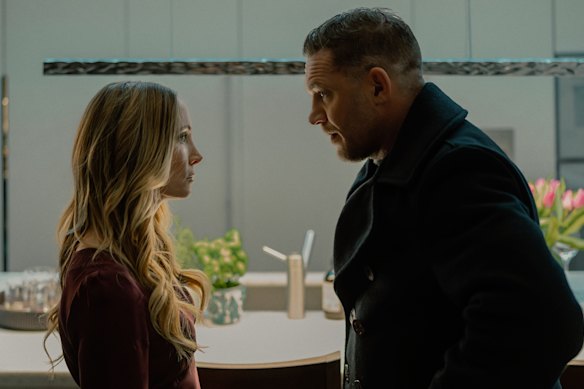 Joanne Froggatt as Jan Da Souza and Tom Hardy as Harry Da Souza in <i>MobLand.</i>