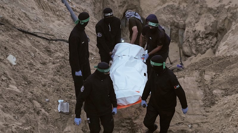 Hamas delays body handover after Netanyahu orders ‘powerful attacks’ in Gaza