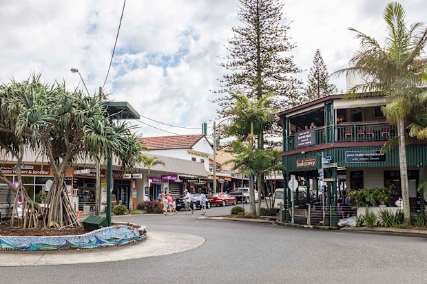 A Canadian tourist suffered a fractured skull after being attacked in a Byron Bay park allegedly by a group of teenagers.