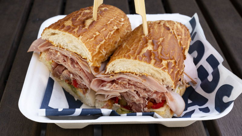 This business park kiosk slings deli-quality Med-inspired sandwiches