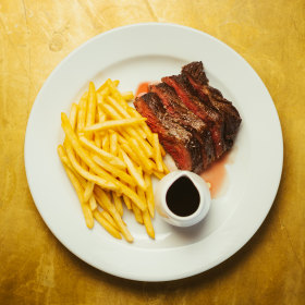 Steak frites with Bordelaise sauce.