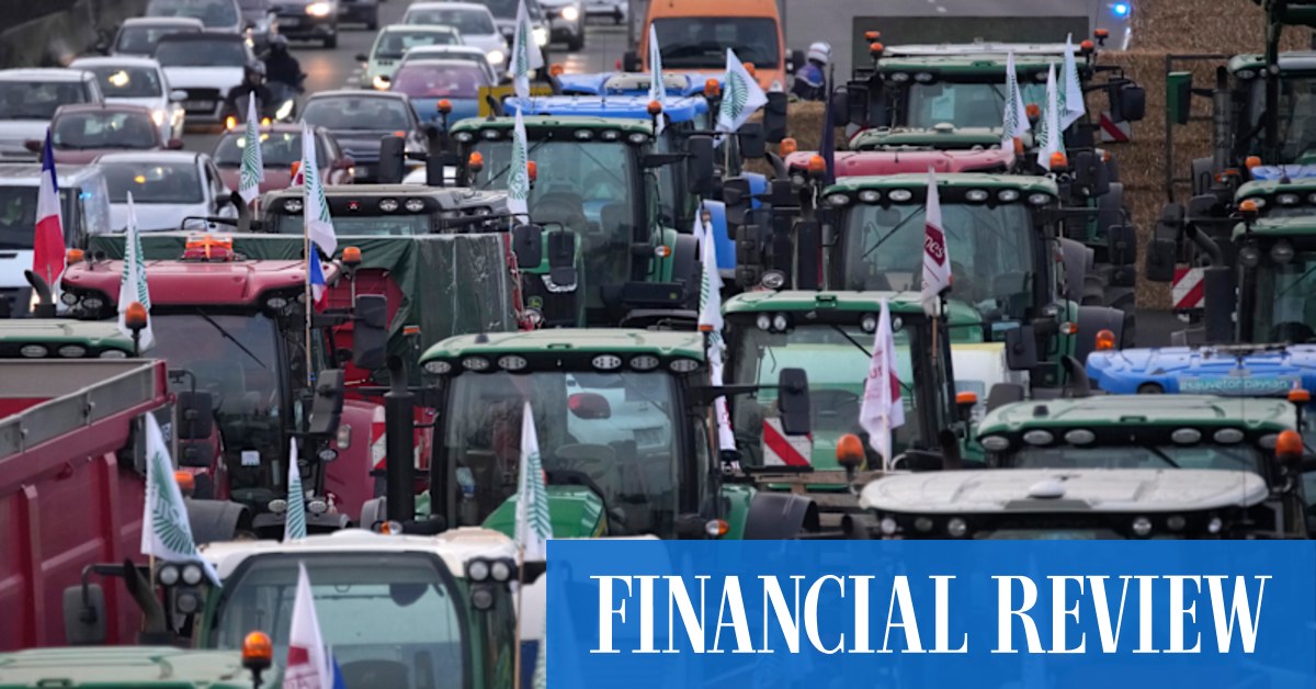 French farmers blockade Paris with vow to cut off food - Vimarsana News