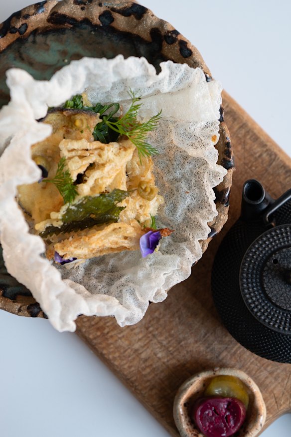 Vegan ochazuke with teapot and pickles.