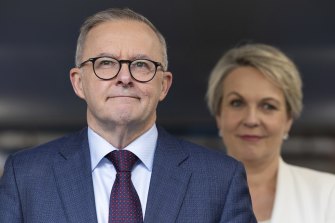 Opposition Leader Anthony Albanese and education spokeswoman Tanya Plibersek campaigning in Sydney on Monday.