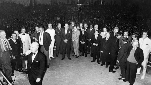 Various boxing identities are cheered at Sydney Stadium on June 9, 1970.