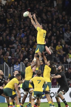 Rory Arnold is a lineout master.