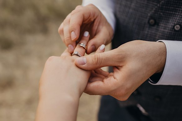 The soaring price of gold is affecting the jewellery industry and its clients.