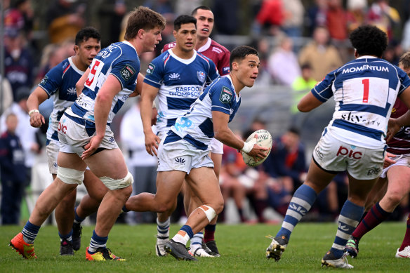 Kalani Thomas looks to pass the ball during the round five NPC match between Southland and Auckland.