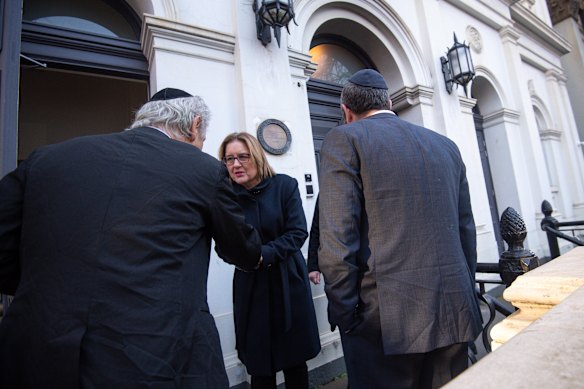 Jacinta Allan greeting members of the Jewish community.