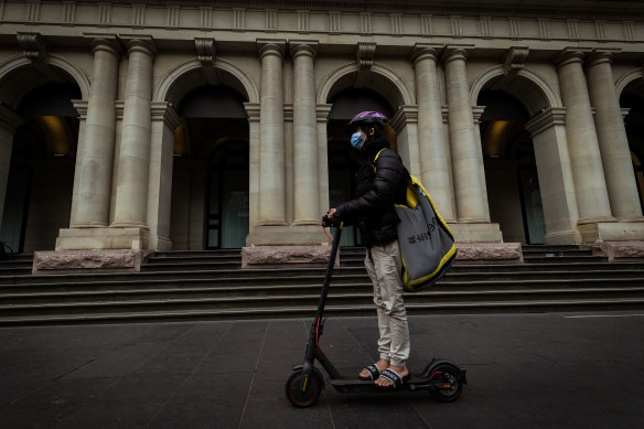 Privately owned e-scooters are becoming a common sight on the streets of Melbourne, along with the new shared scooter scheme.