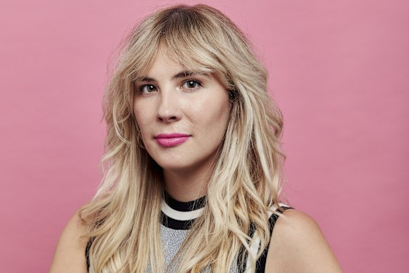 Emily Henry: “Even when I’m writing these books, I feel like I’m falling in love.”