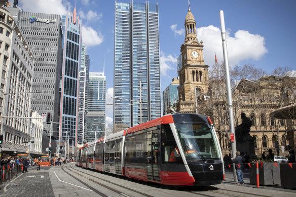 The tram leaves Town Hall for Circular Quay.