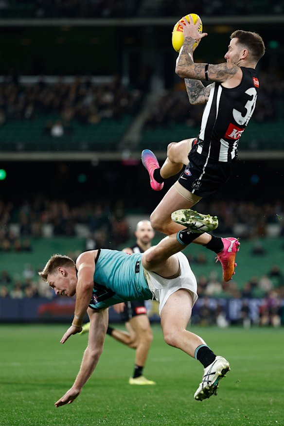 Jeremy Howe is known for taking these kinds of grabs.