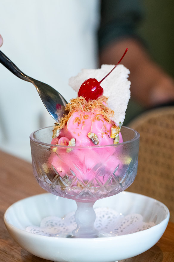 Faluda soft serve.
