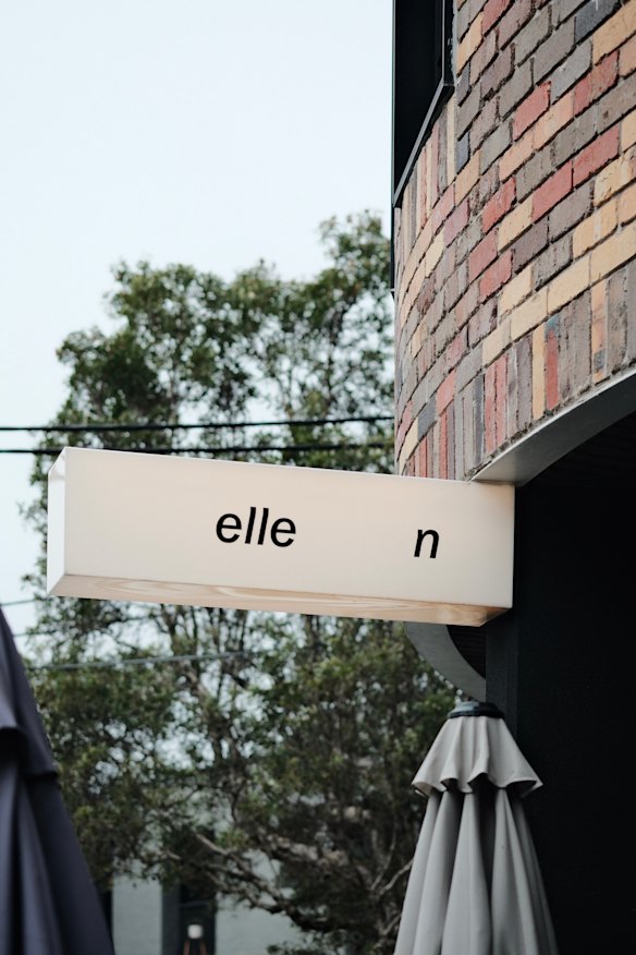 Ellen is on the ground floor of the Arkadia apartment building. 