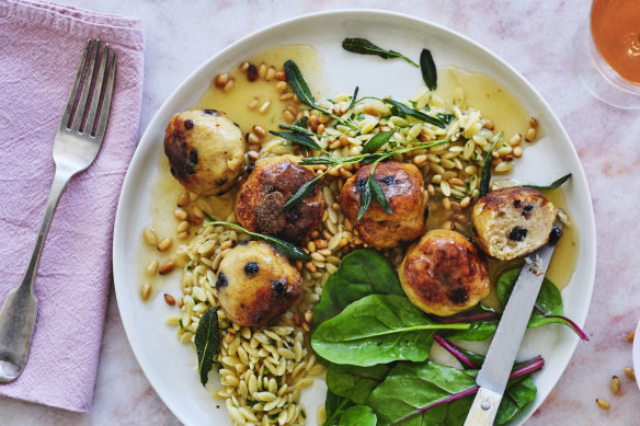 Chicken polpette with ricotta and currants