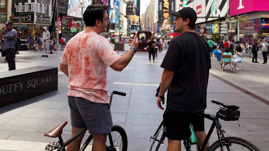 Unless they’re travelling on public transport, the fully vaccinated in the US are now free to go back to their pre-pandemic lives. 