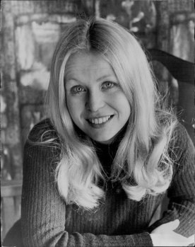 “Jacki Weaver, not-so-dumb blonde.” October 13, 1971.