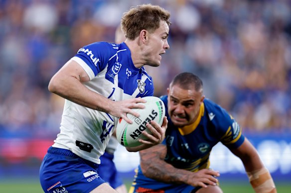 Lachie Galvin on the charge against Parramatta.