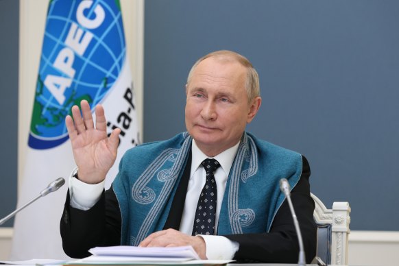 Russian President Vladimir Putin attends the NZ-hosted APEC summit on Friday evening.