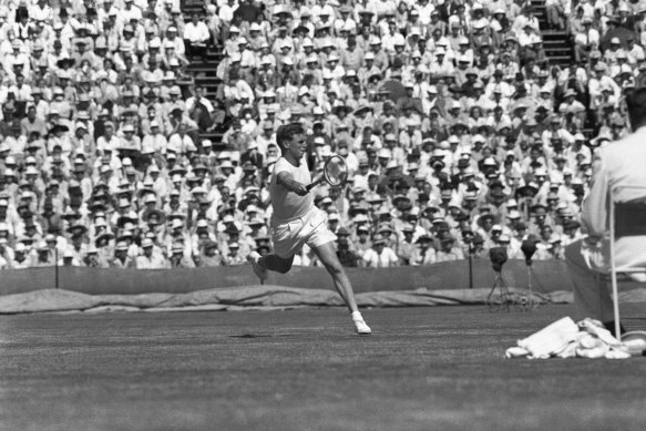 Sedgman in action during a 1951 Davis Cup match.