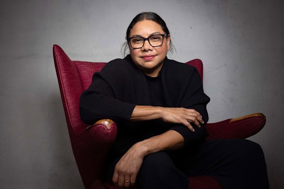  Deborah Mailman will become the first person of First Nations descent to be inducted into the Logie Awards Hall of Fame on Sunday night. 