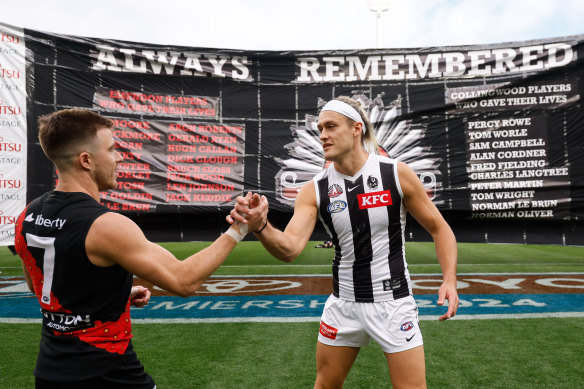 Red-hot start by Essendon; Pendlebury gets to 10,000 career possessions