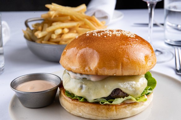 The prime burger at Cutler.
