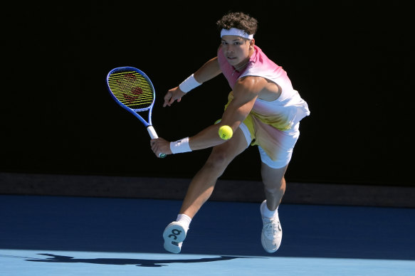 Ben Shelton during his match against Lorenzo Sonego.
