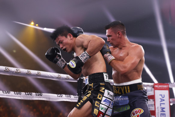 Tim Tszyu punches Takeshi Inoue.