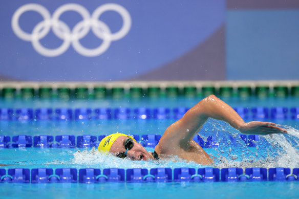 Ariarne Titmus en route to silver behind Katie Ledecky in the 800m freestyle final.