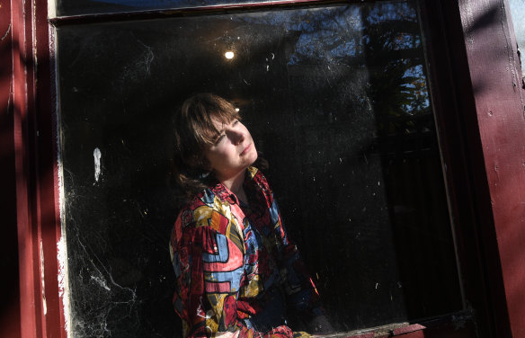 History student, and librarian, Saskia Peachey started Westside Melbourne Crononavirus Outreach on Facebook in 2020.