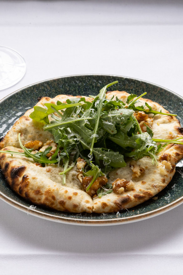 Naan gruyere.