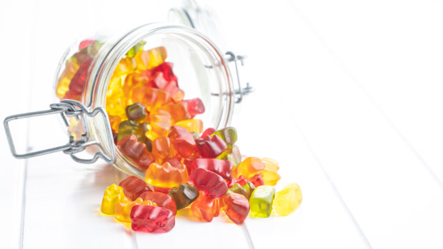 Weighty decision: the gummy-bear effect of a return to the office