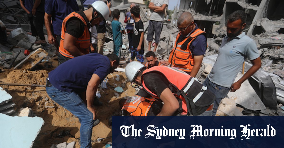 Airstrike kills 27 in central Gaza, war cabinet divided