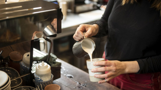 The economy is gaining steam, according to the Reserve Bank, and will be larger than expected by year’s end.