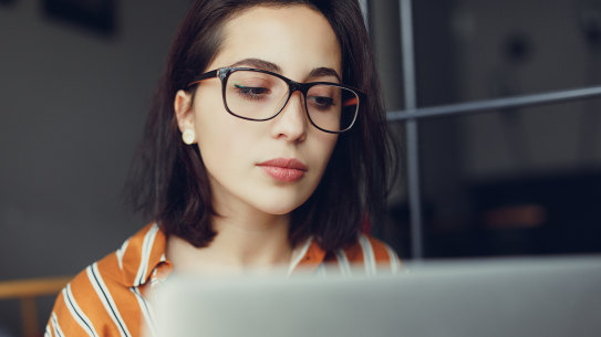 Are blue light glasses worth it?