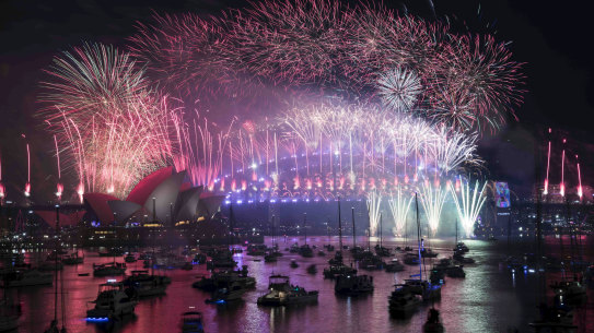 The 2018 New Year's Eve fireworks over Sydney Harbour.